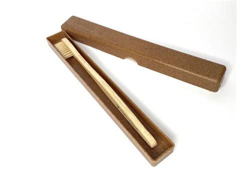 Etui brosse à dents bois liquide